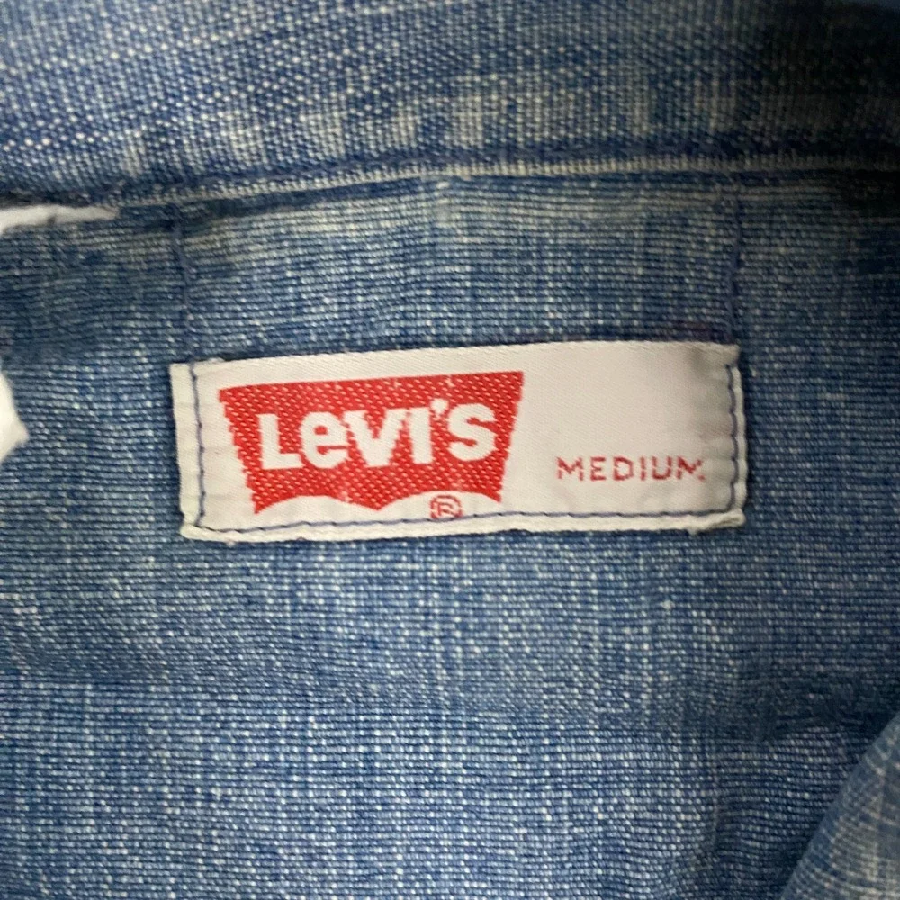 Vintage Levi's Denim Shirt Medium Orange Tab Dagger‎ Collar Western Jean 70s